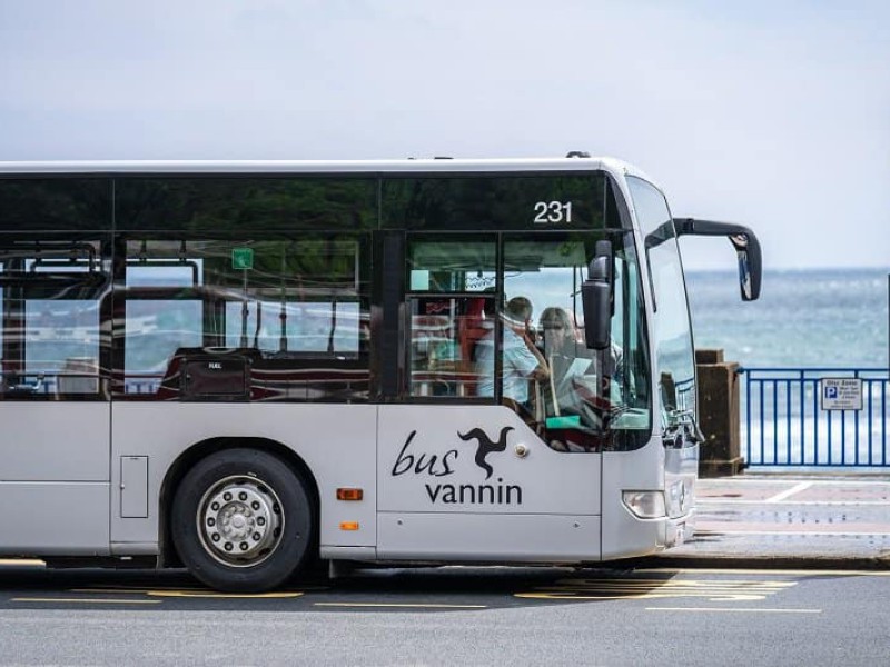 Bus passengers urged to use findmybus we