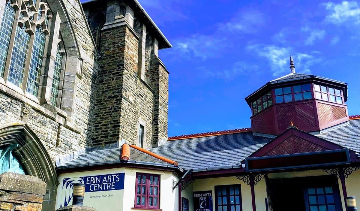 Classic films and open-call art exhibiti