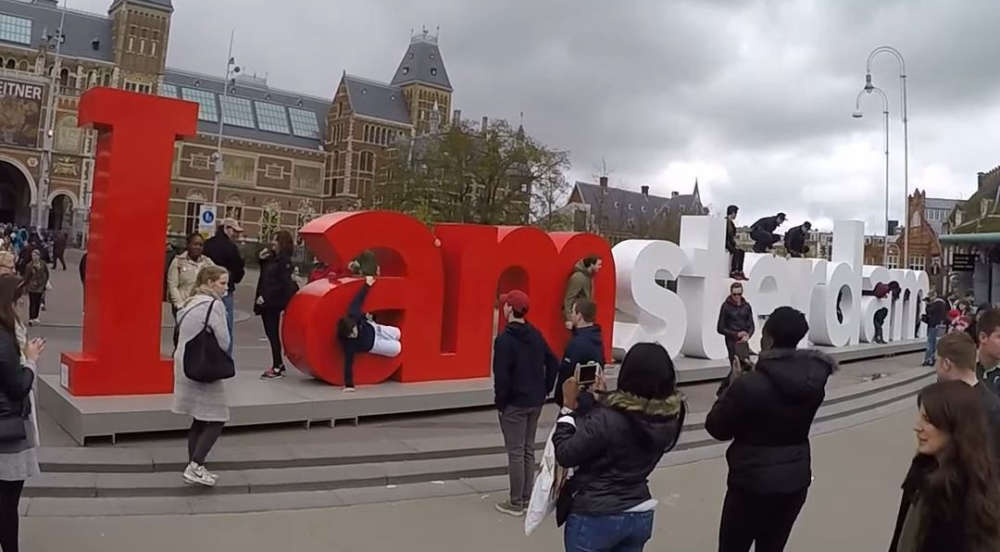 Giant word sculpture planned for Douglas