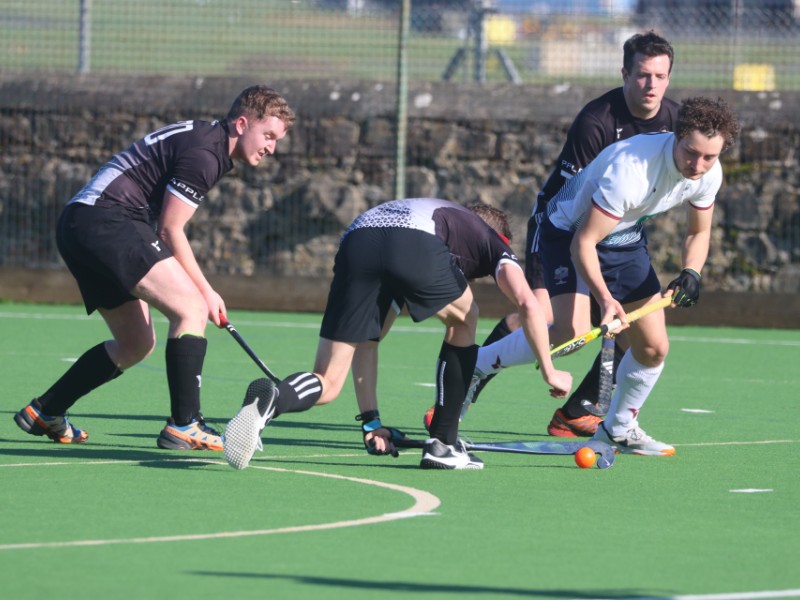 Hockey: Castletown and Valkyrs draw in L