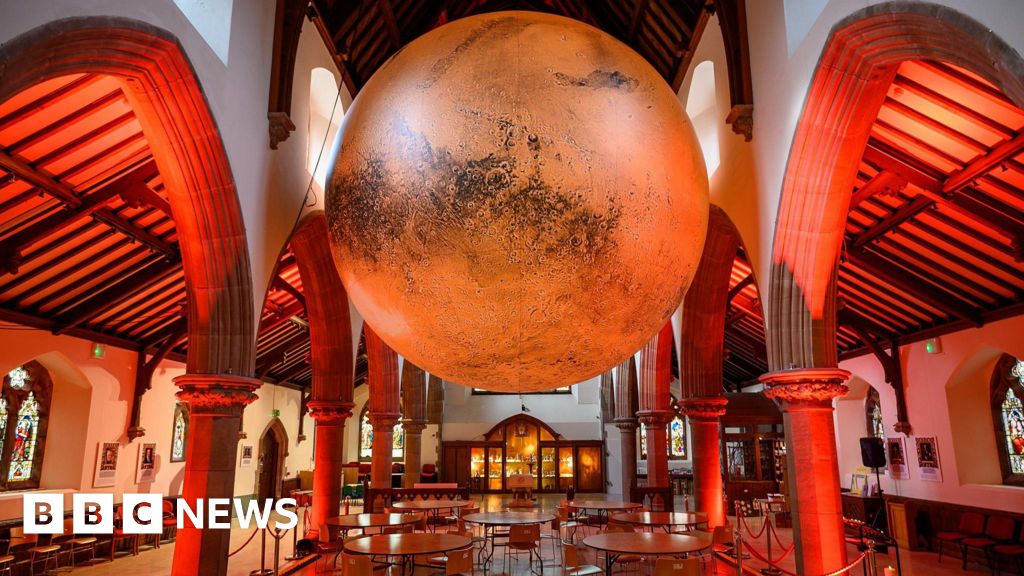 Last chance to see Mars sculpture in cat