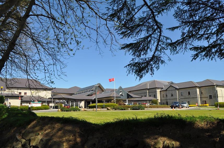 Minister responds to anonymous hospital 