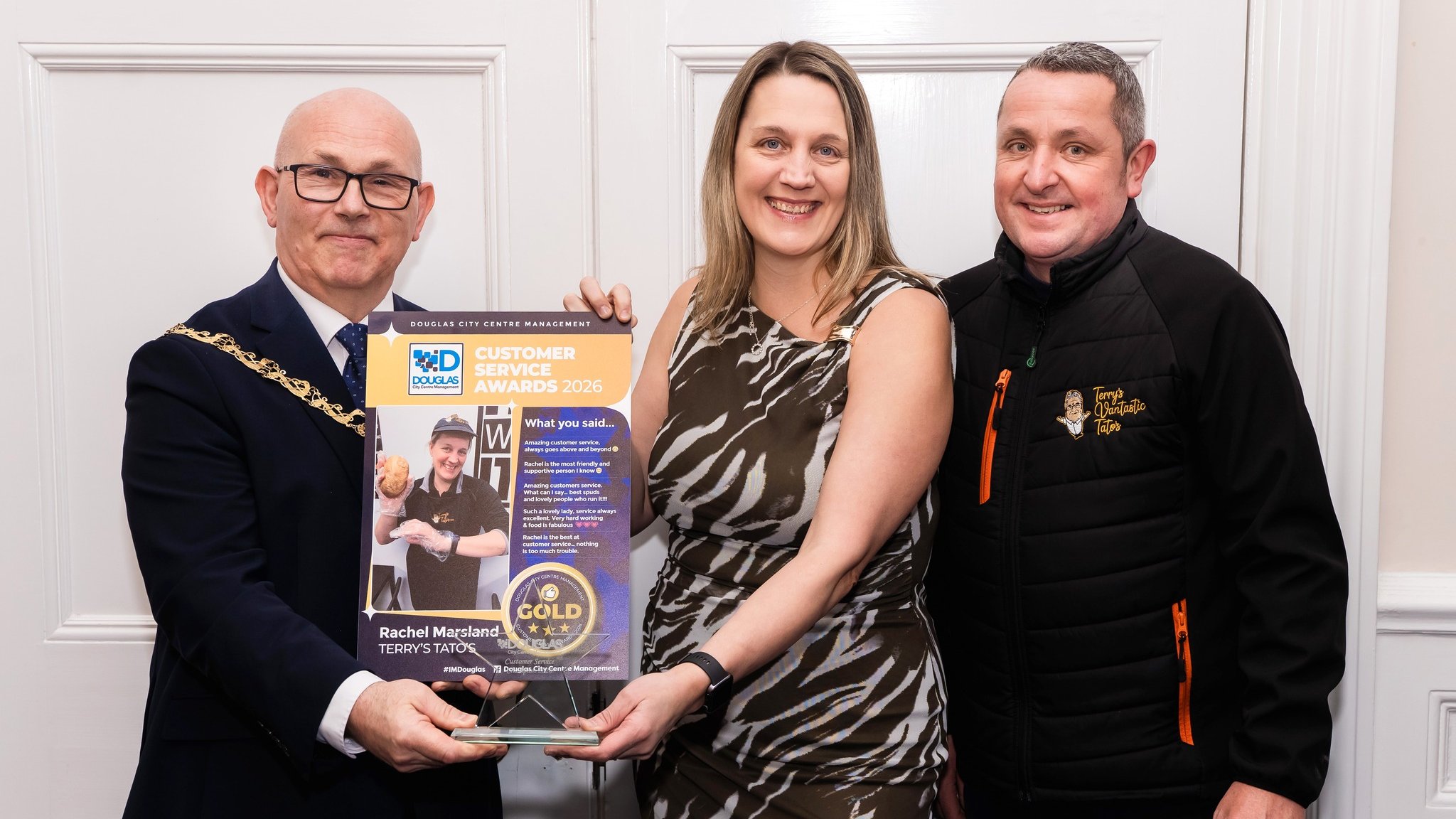 Pictures as city's customer service