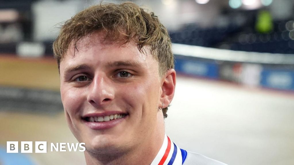 Record-breaking cyclist to be sports awa