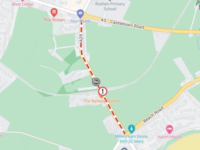 Sinkhole closes road in the south