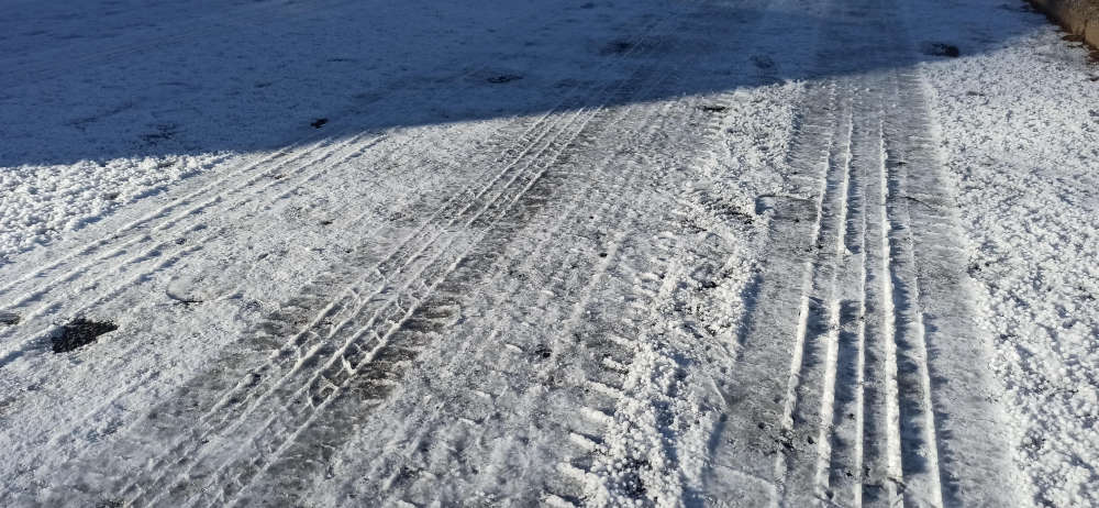 Yellow weather warning for overnight sno